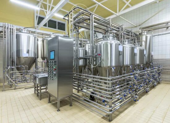 Alimentos y bebidas